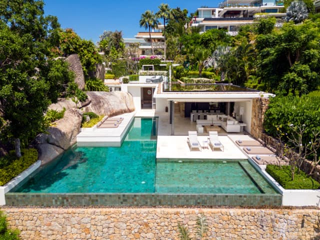 Havuzlu 4 yatak odalı Villa