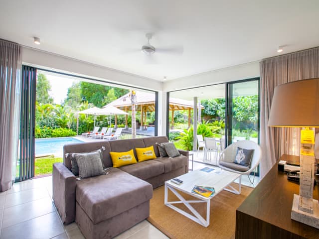 Deluxe Pool Villa (3-bedroom)