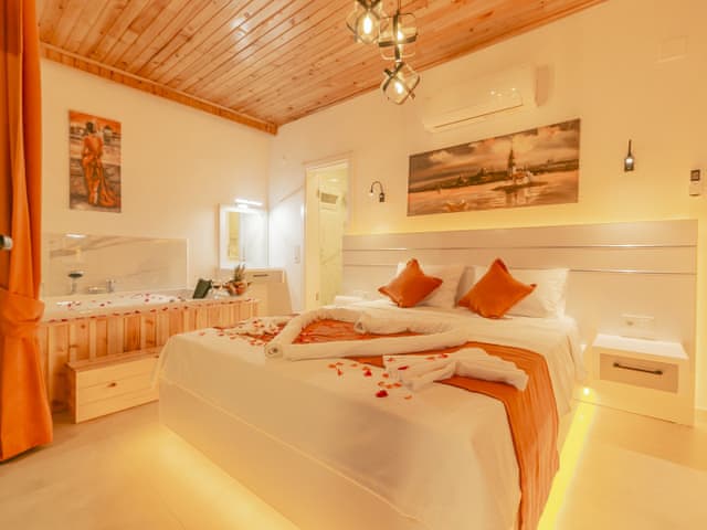 Havuzlu 1 yatak odalı Villa