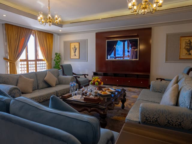 Royal 4 Yatak Odalı Süit - Mescid-i Nebevi Manzaralı