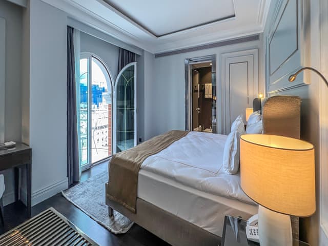 Prestige Deluxe King Room