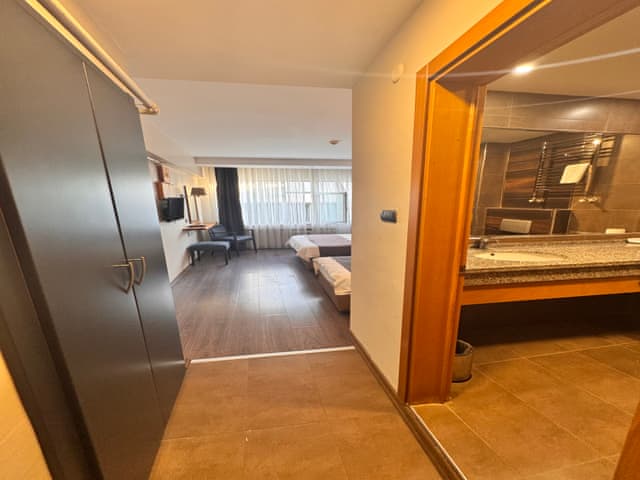 Superior Oda, Şehir Manzaralı