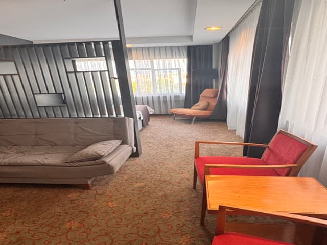 Connection Oda (Deniz manzaralı)