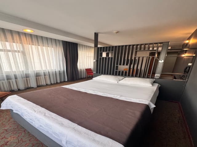 Connection Oda (Deniz manzaralı)