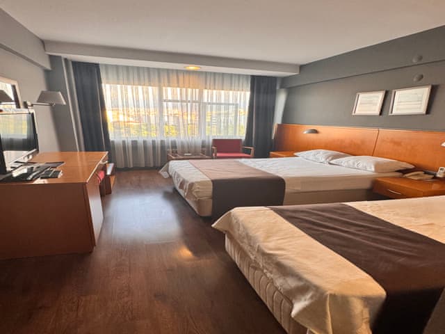 Connection Oda (Deniz manzaralı)