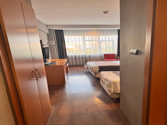 Connection Oda (Deniz manzaralı)