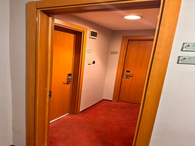 Connection Oda (Deniz manzaralı)