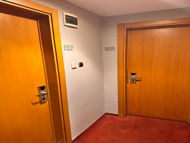 Connection Oda (Deniz manzaralı)