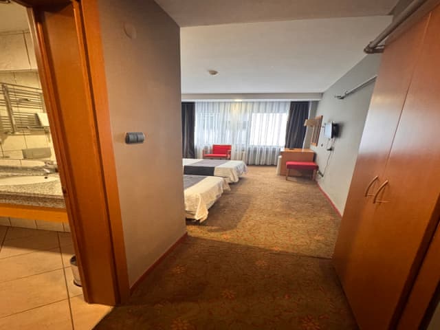 Standard Twin Room, City View