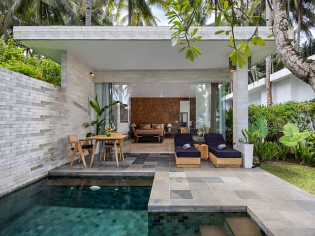 Havuzlu Plaj Villası