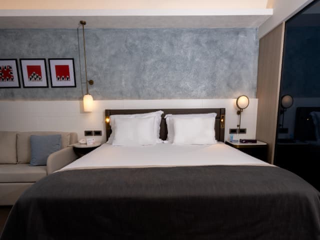 Delüks Oda Yan Deniz Manzaralı & Havuz Manzaralı