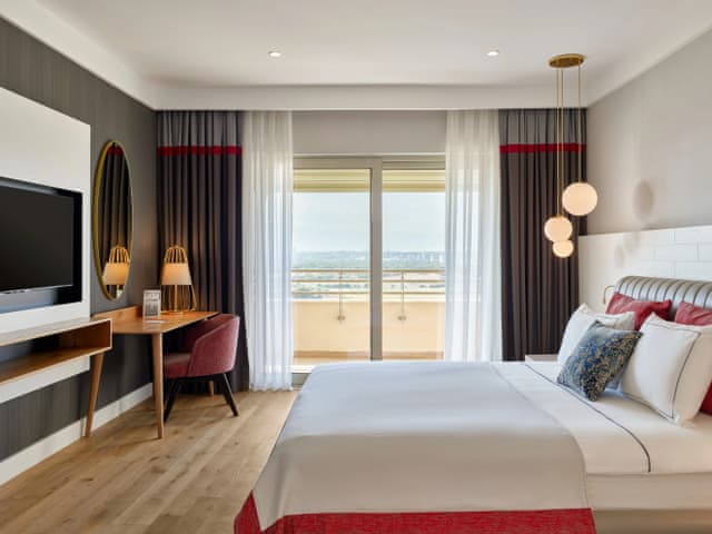 Büyük Designer Süiti