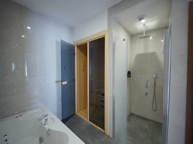 Suit Villa (Özel Havuzlu)