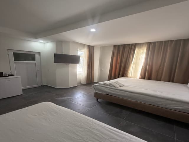 Deluxe Room, Balcony