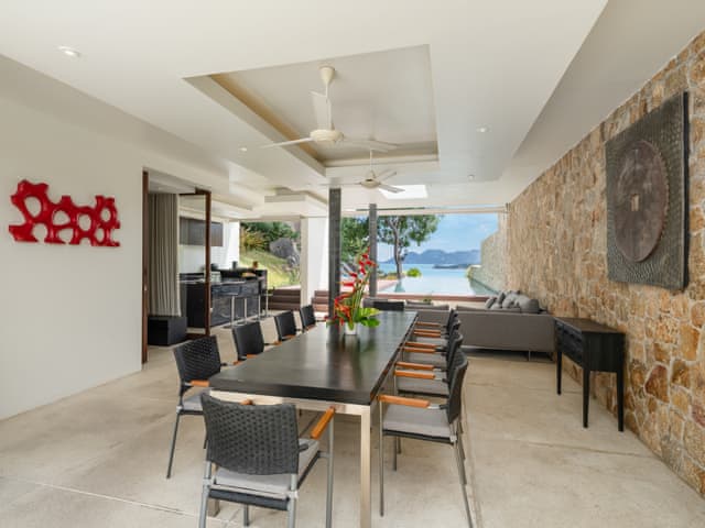 Havuzlu 2 yatak odalı Villa