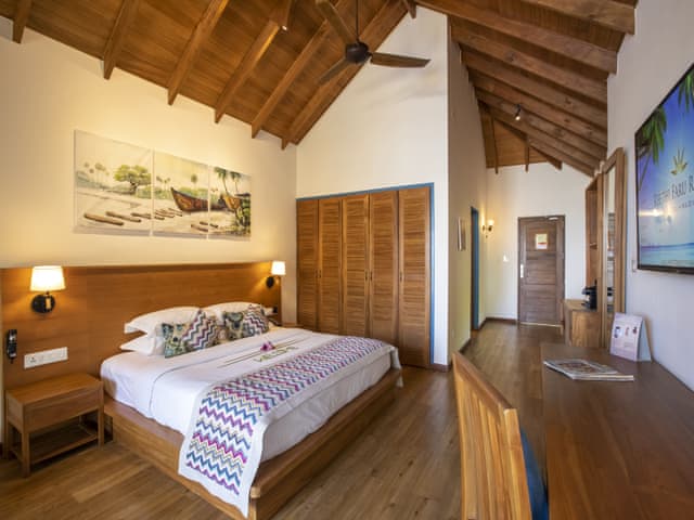 Deluxe Beach Pool Villa with One Floating Breakfast