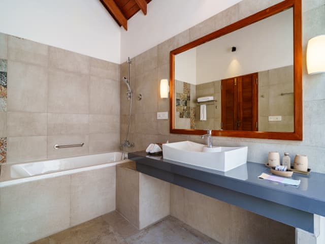 Deluxe Beach Pool Villa with One Floating Breakfast