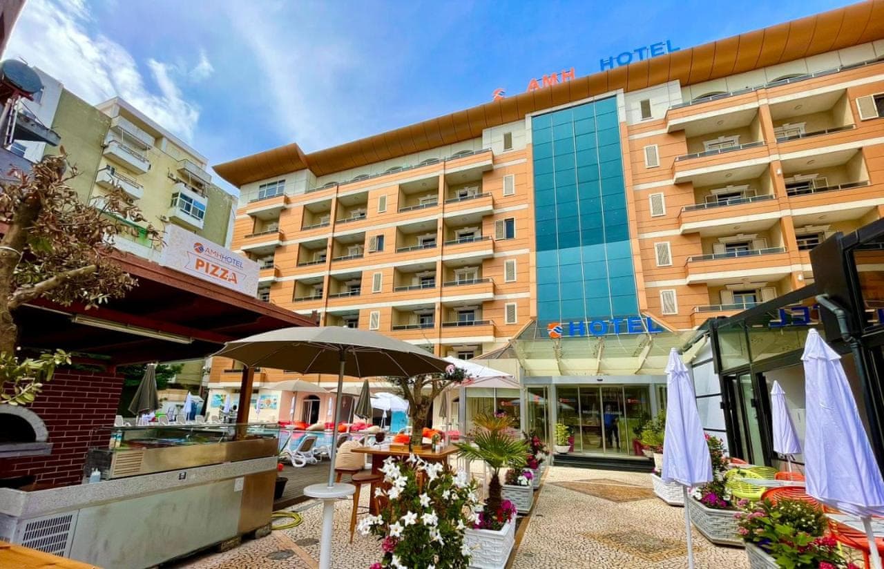 AMH Hotel 