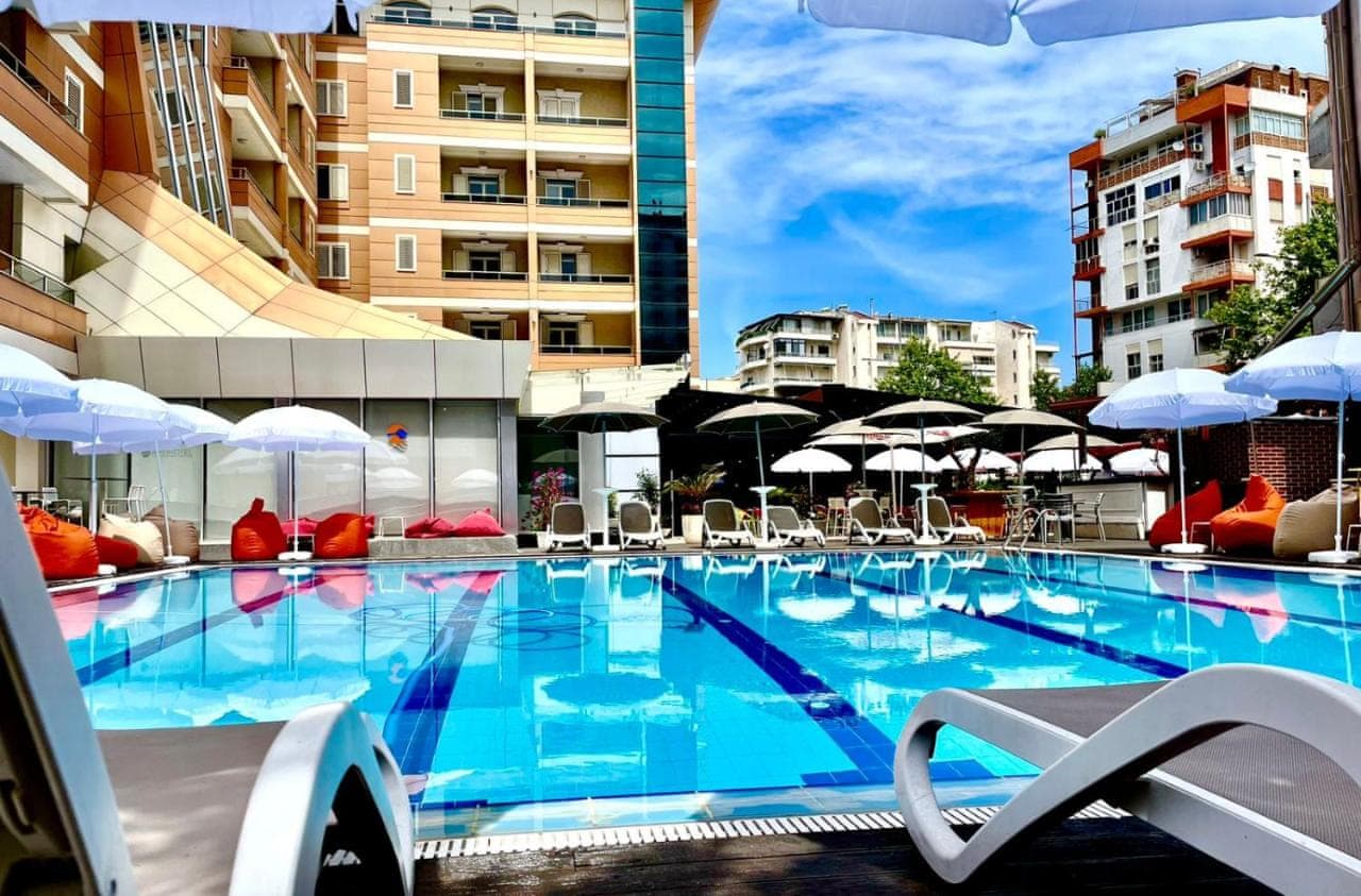 AMH Hotel 