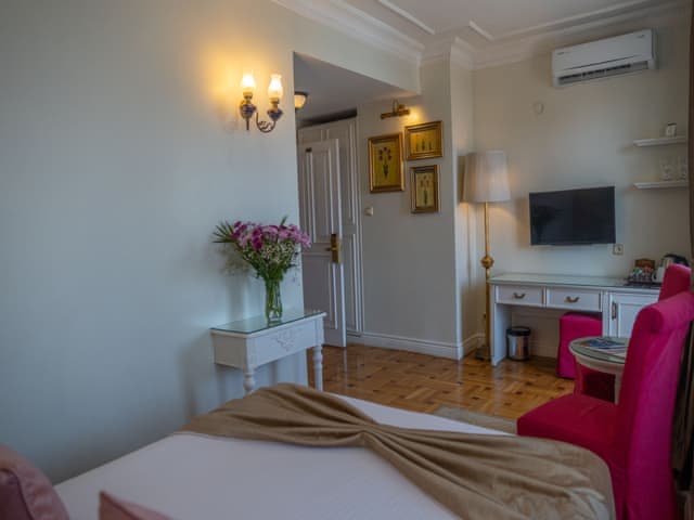 Elegance Room with Balcony - Loft or Sea View