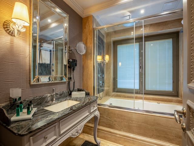 Ground Special Deluxe Bosphorus