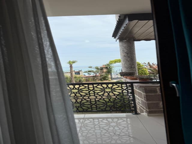 Garden Room (Sea view)