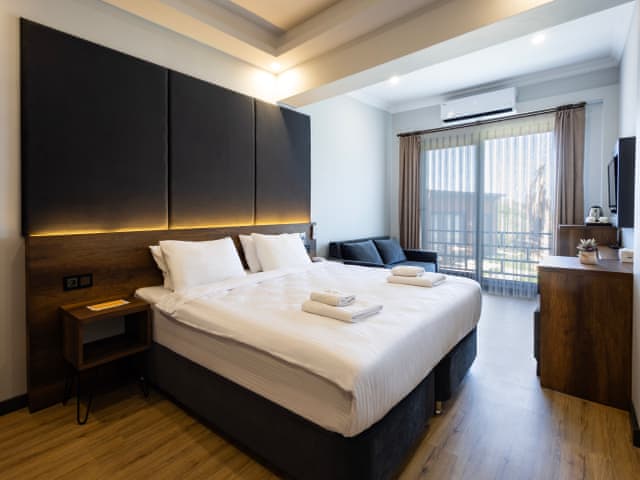 Deluxe Queen Room Sea View