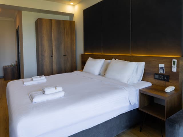 Deluxe Queen Room Sea View