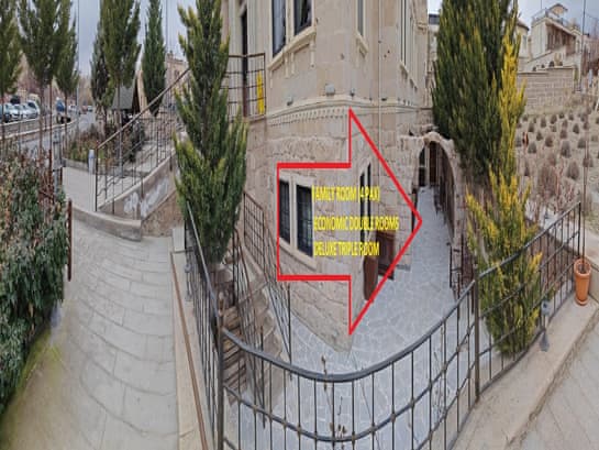 Taş Aile Odası (Avlu kat)