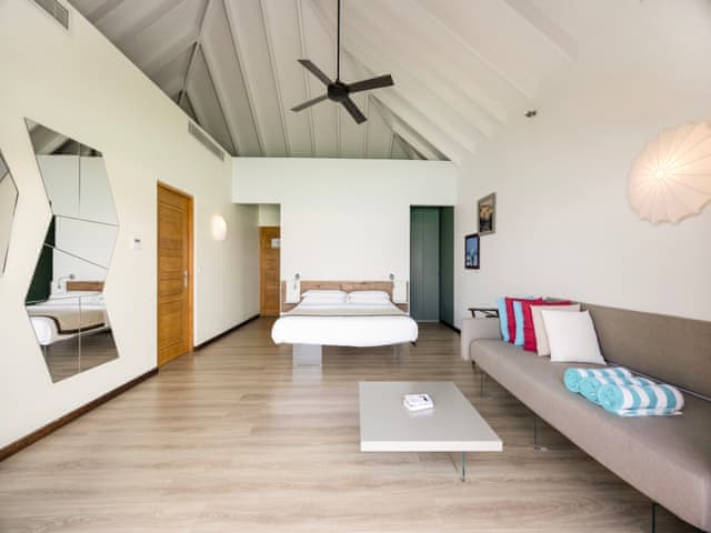 Lagoon Suite with Slide