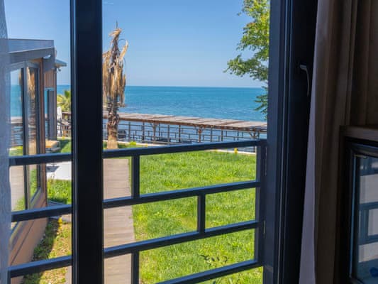 Deluxe Queen Room Sea View