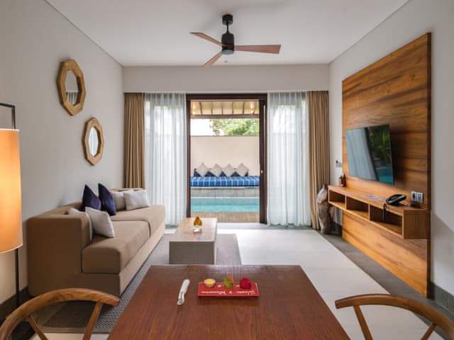 Havuzlu 2 yatak odalı Villa