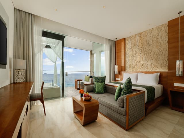 Luxury Suite (Ocean view)