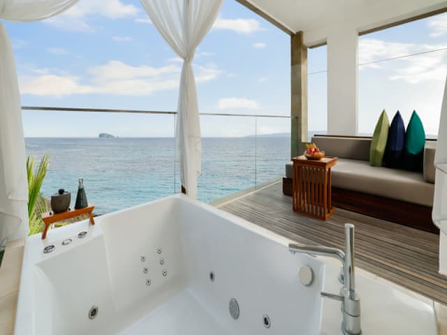Luxury Suite (Ocean view)