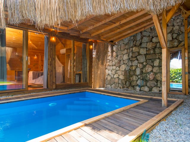 Azure Deniz Manzaralı Suite
