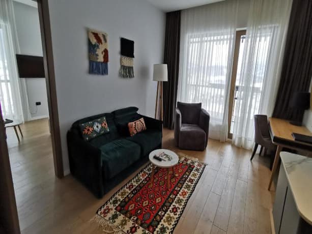 Executive Suite, Panoramic Mountain View
