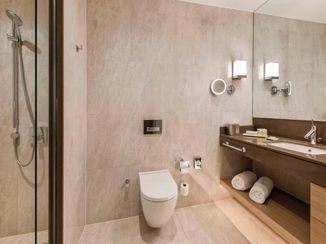 Room, 2 Twin Beds, Smoking, Poolside