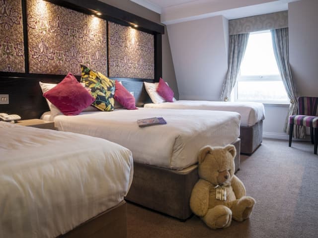 Family Room (2A+3CH)