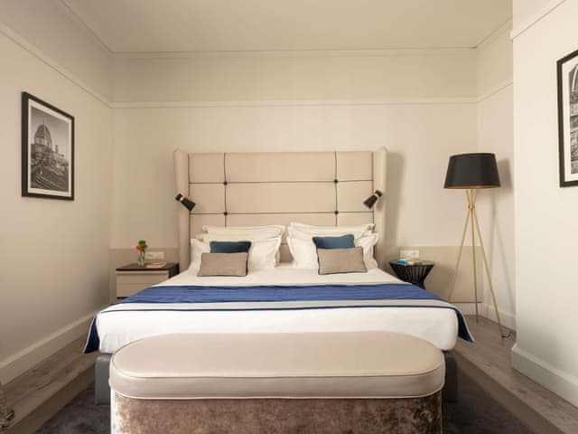 Executive Room, 1 Queen Bed