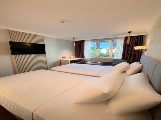 Deluxe Twin Room (Spa Access Included)