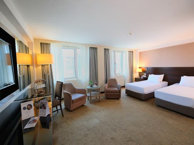 Grand Twin Room (Spa Access Included)