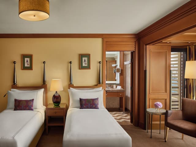 Deluxe Park View Room Twin Bed