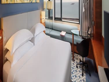 Deluxe Room, 1 King Bed, Sea View