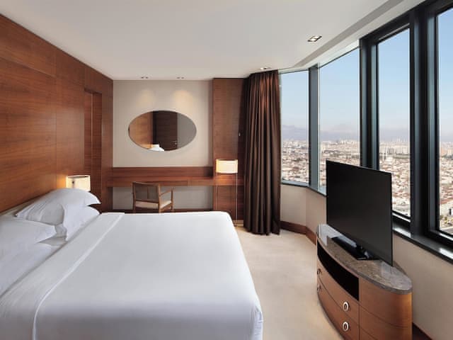 Executive Suite, 1 King Bed, Sea View