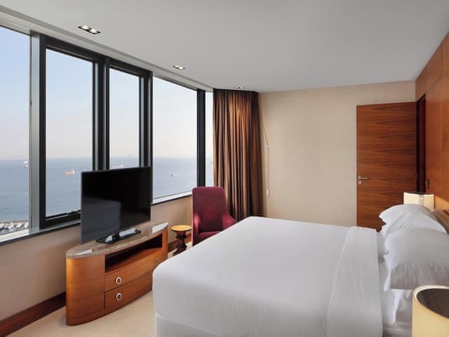 Executive Suite, 1 King Bed, Sea View