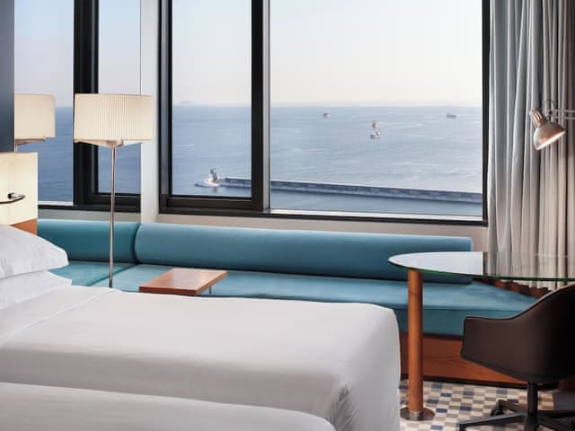 Deluxe Room, 2 Twin Beds, Sea View