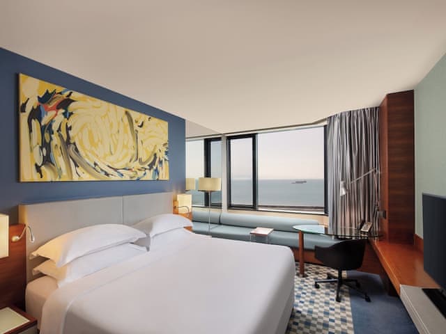 Deluxe Room, 1 King Bed, Sea View