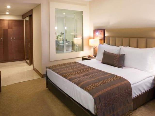 Superior Room, 1 King Bed