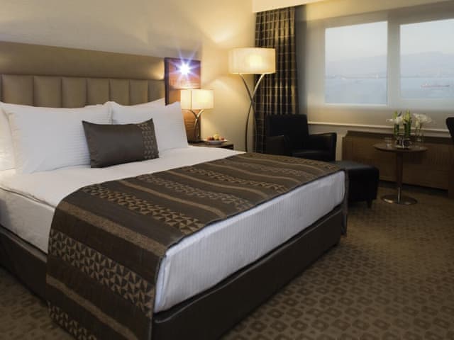 Superior Room, 1 King Bed, Partial Sea View