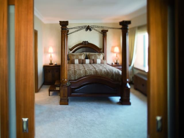 Suite, 1 King Bed, Sea View